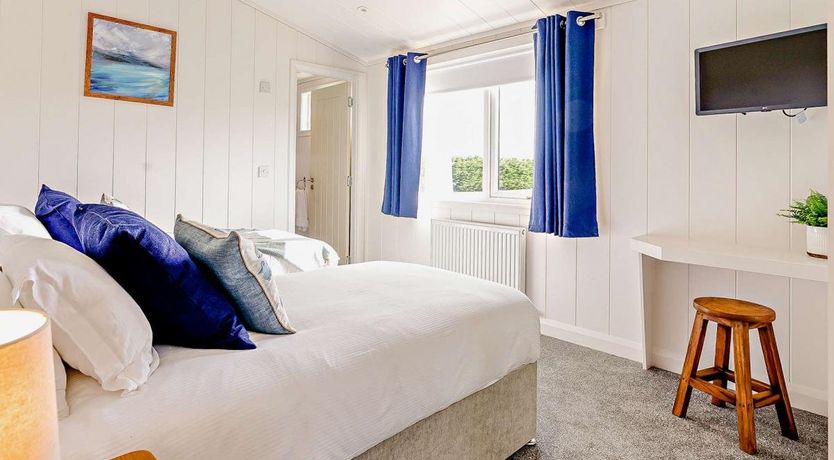 Photo of 2 Bed in St. Andrews