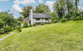 Photo of House in Mid Wales