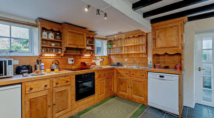 Photo of 2 Bed in Cemmaes