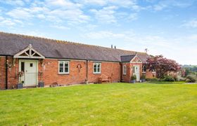 Photo of cottage-in-staffordshire-12