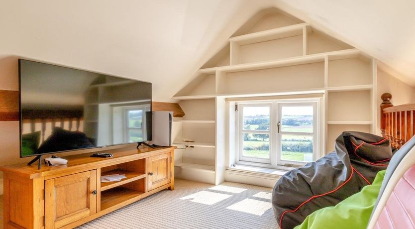 Photo of 4 Bed in Bishops Offley