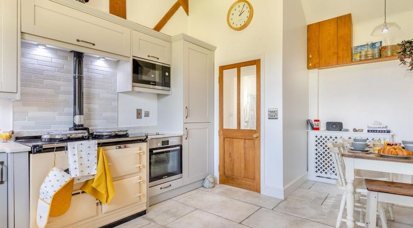 Photo of 4 Bed in Bishops Offley