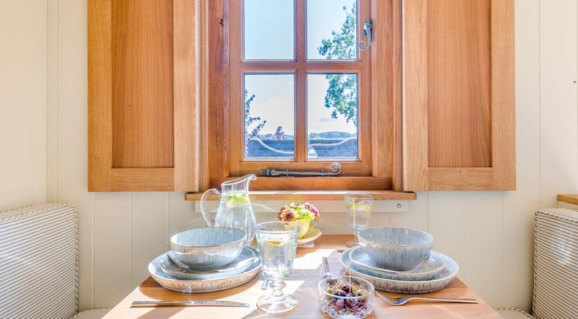 Photo of 1 Bed in Pembridge