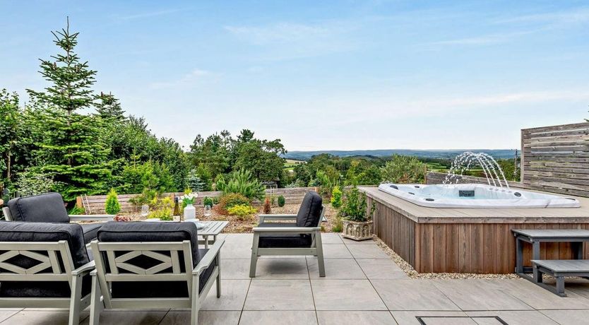 Photo of 1 Bed in Marldon