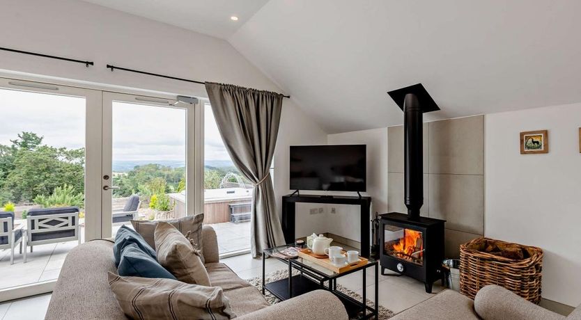 Photo of 1 Bed in Marldon