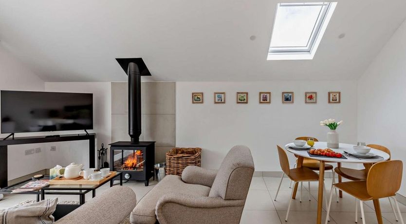 Photo of 1 Bed in Marldon