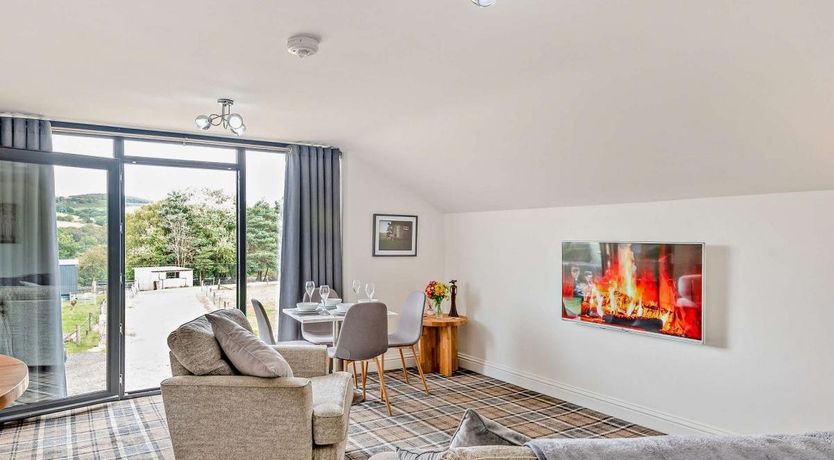 Photo of 2 Bed in Upper Midhope