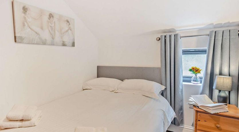 Photo of 2 Bed in Upper Midhope