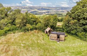 Photo of log-cabin-in-mid-wales-42