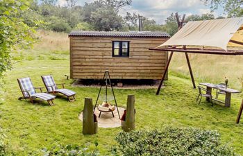 Log Cabin in Mid Wales Holiday Cottage