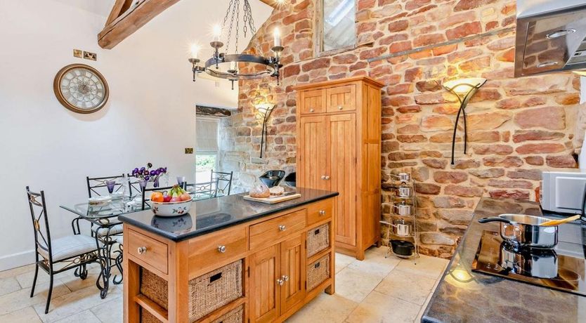 Photo of 2 Bed in Chop Gate