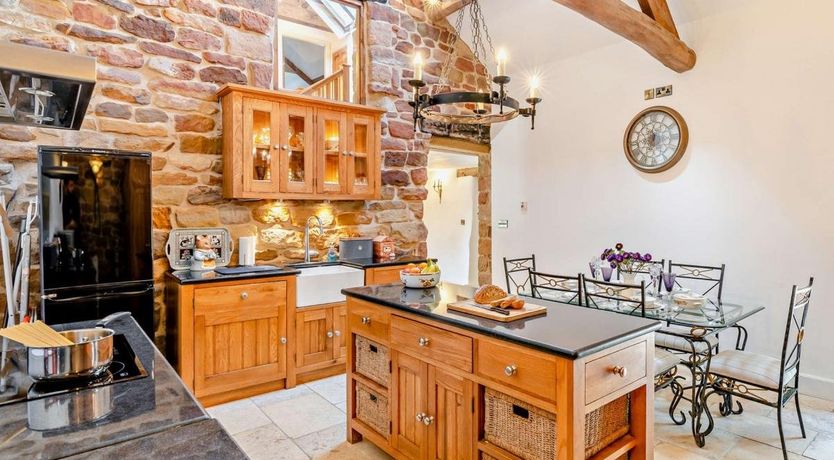 Photo of 2 Bed in Chop Gate