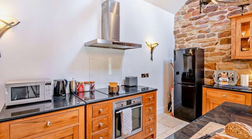 Photo of 2 Bed in Chop Gate