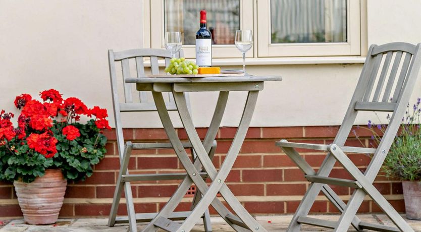 Photo of 1 Bed in Mockbeggar