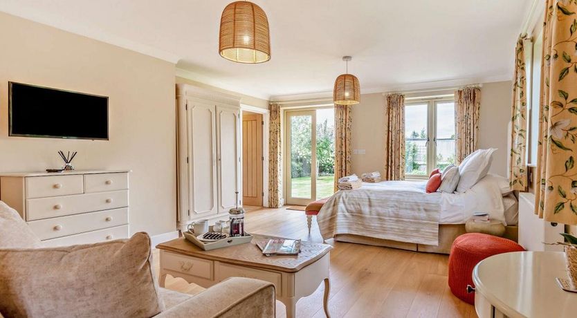 Photo of 1 Bed in Mockbeggar