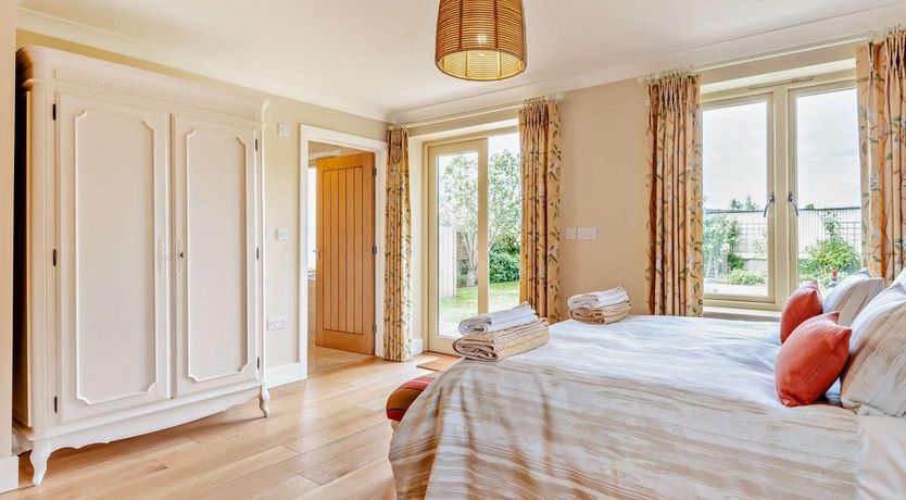 Photo of 1 Bed in Mockbeggar