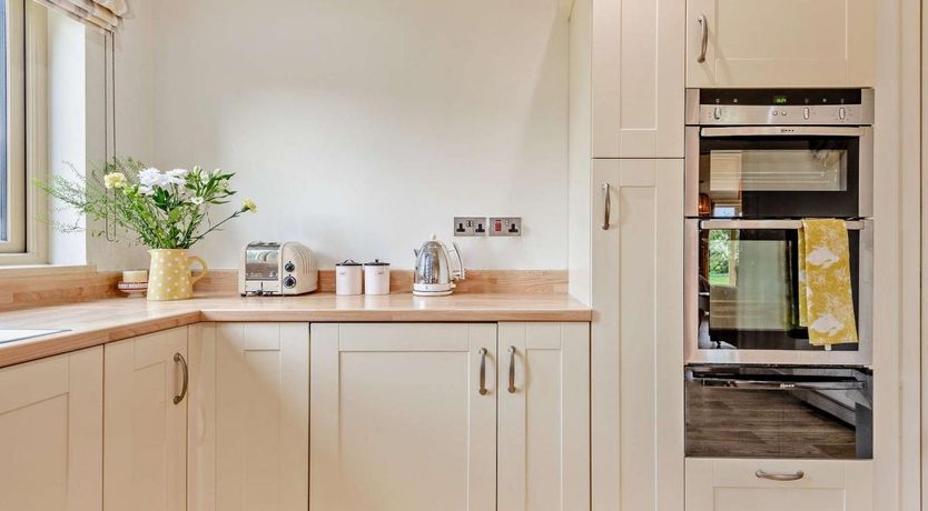 Photo of 1 Bed in Mockbeggar