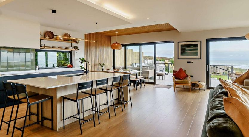 Photo of 4 Bed in Ogmore-by-Sea