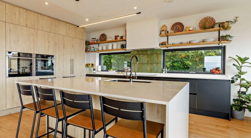 Photo of 4 Bed in Ogmore-by-Sea