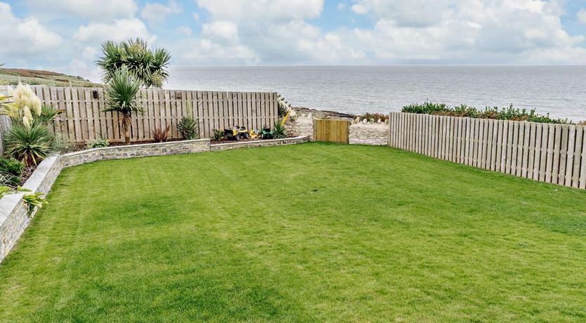 Photo of 4 Bed in Ogmore-by-Sea