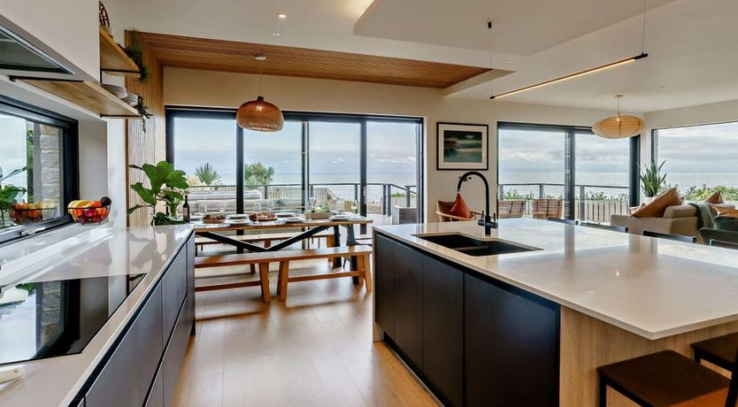 Photo of 4 Bed in Ogmore-by-Sea