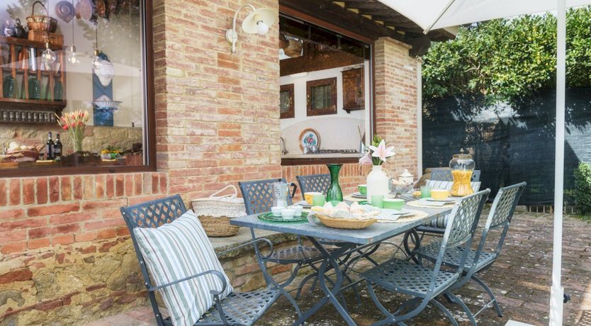 Photo of Tuscan Hill Hideaway