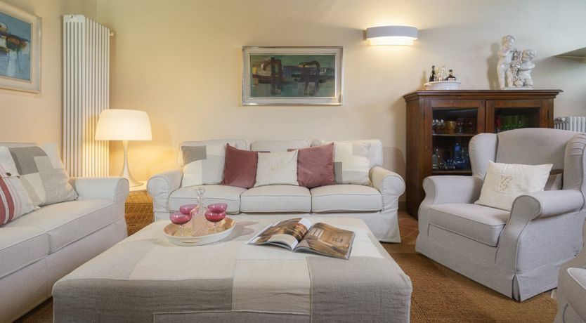 Photo of Tuscan Hill Hideaway