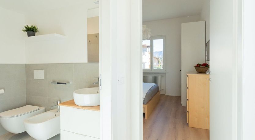 Photo of Como Charmer