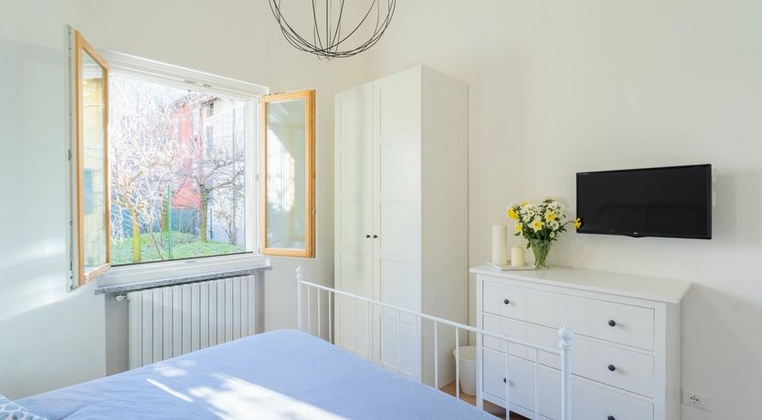 Photo of Como Charmer