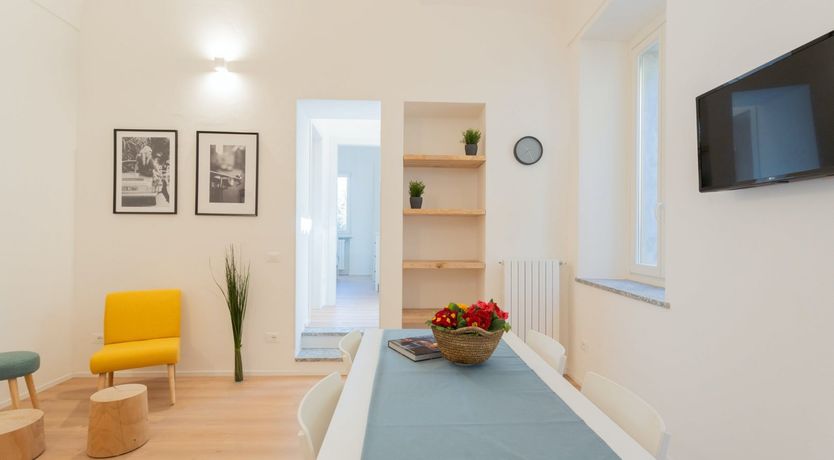 Photo of Como Charmer