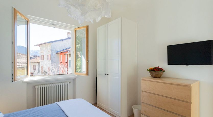 Photo of Como Charmer