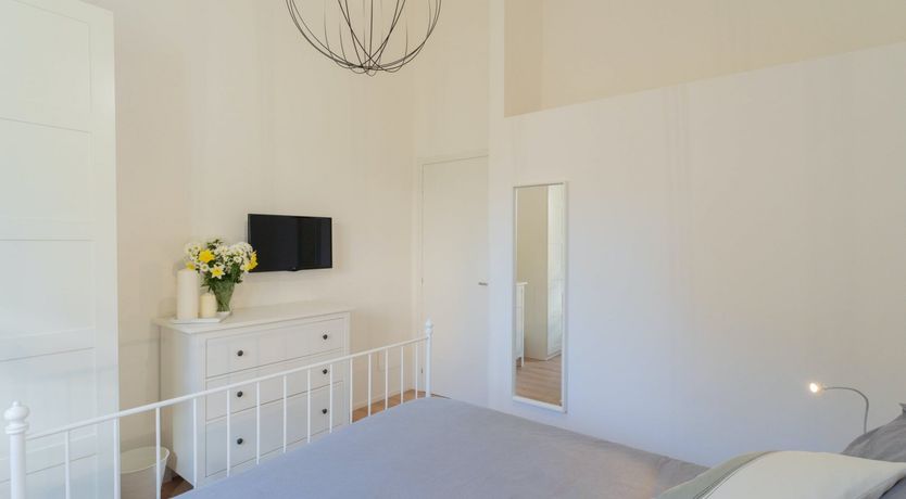 Photo of Como Charmer