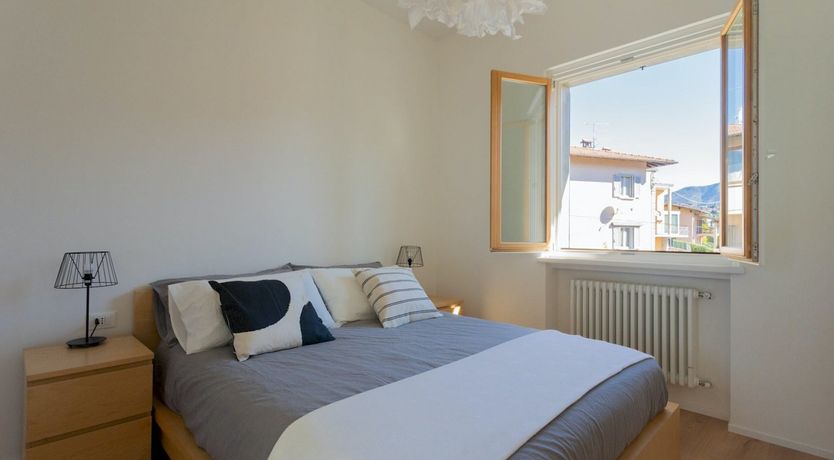 Photo of Como Charmer