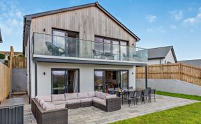 Photo of 5 Bed in Polruan