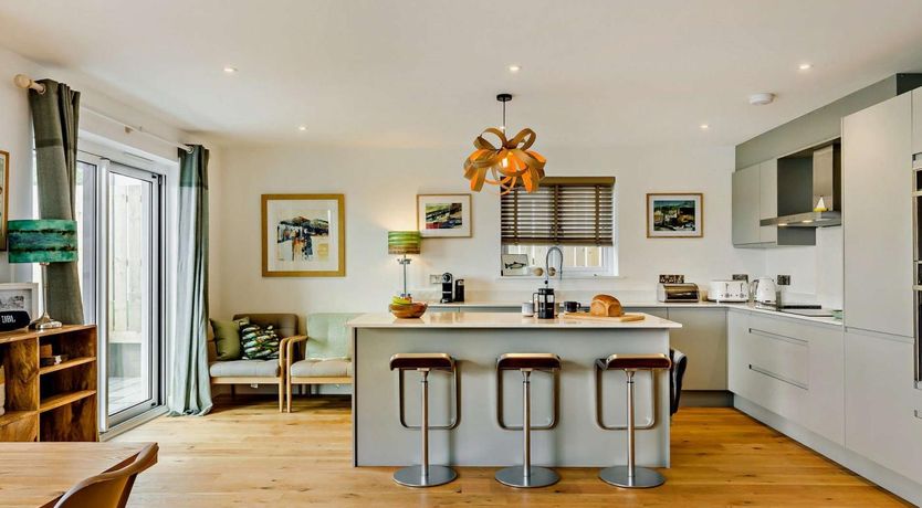 Photo of 5 Bed in Polruan
