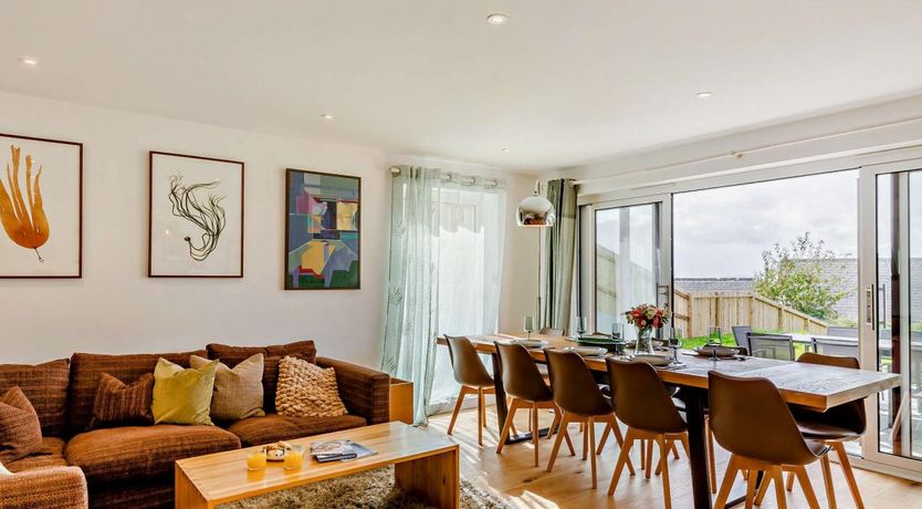 Photo of 5 Bed in Polruan