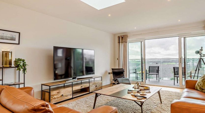 Photo of 5 Bed in Polruan