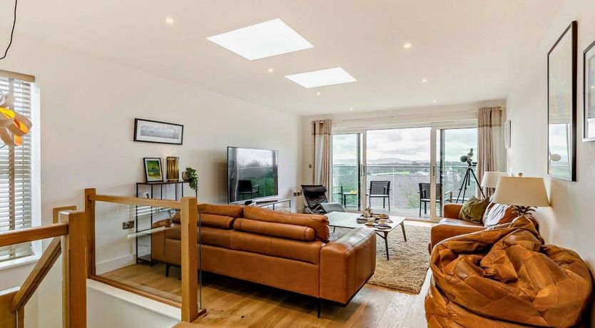 Photo of 5 Bed in Polruan