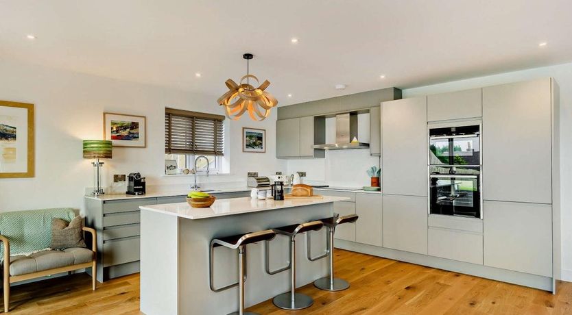 Photo of 5 Bed in Polruan