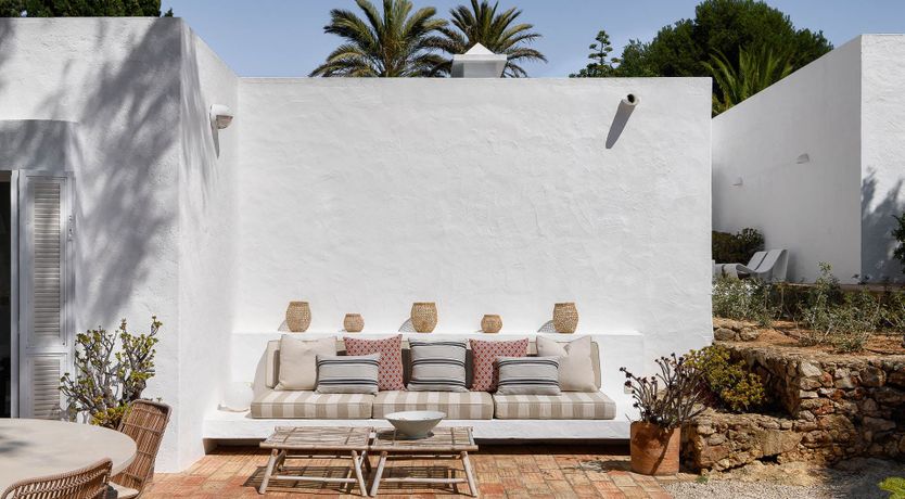 Photo of A Rose on the Shore