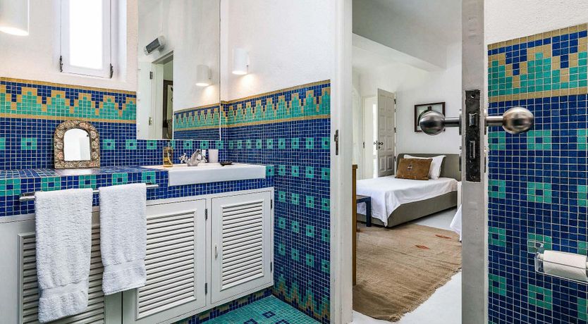 Photo of A Rose on the Shore