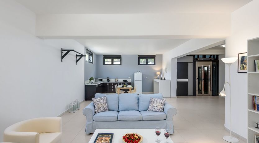 Photo of Zenith Haven