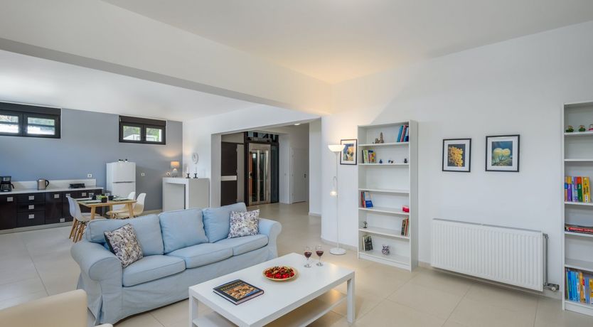 Photo of Zenith Haven