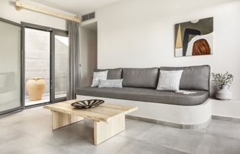 At The Sea's Shore Villa