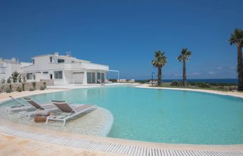 Blissful Beach House Villa