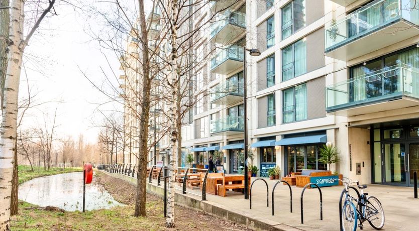 Photo of The London Bottle