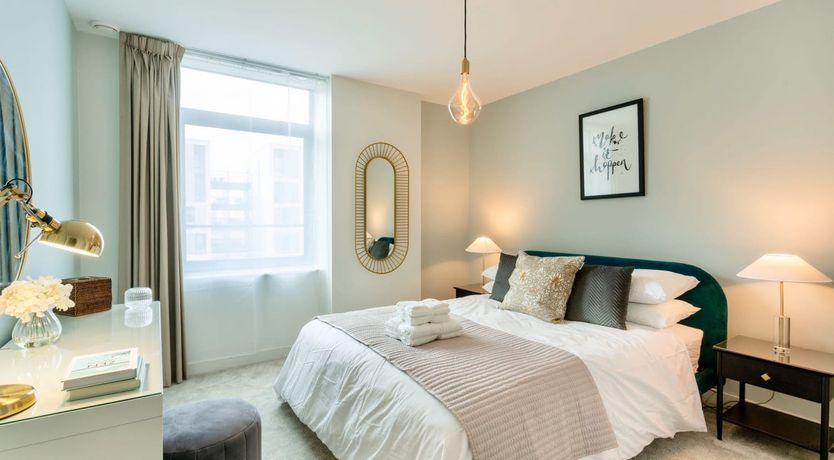 Photo of The London Bottle