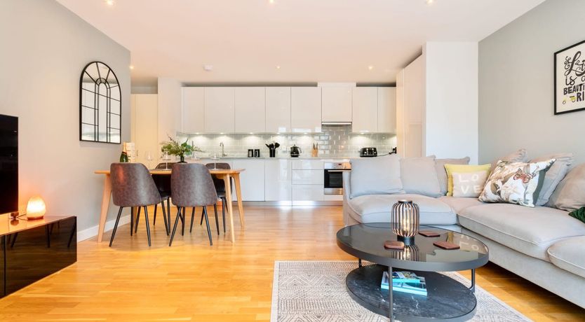 Photo of The London Bottle