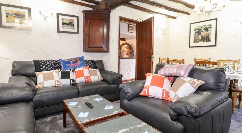 Photo of Ann Tysons House