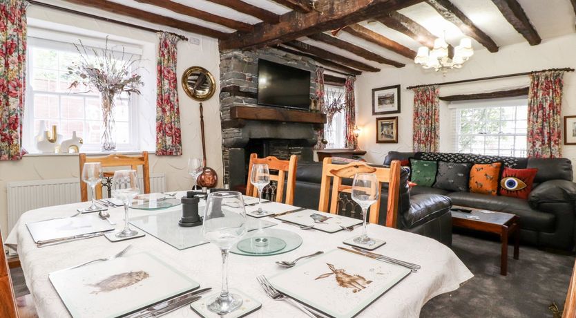 Photo of Ann Tysons House